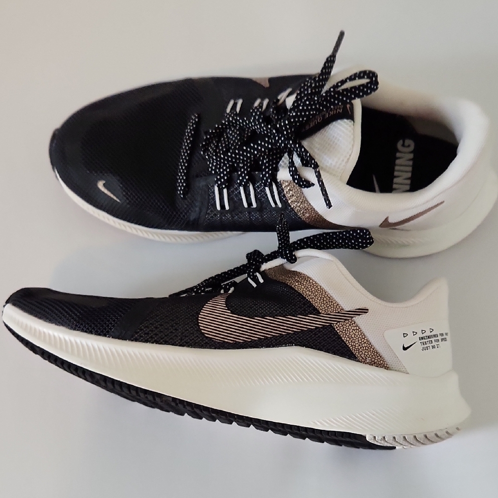 Nike Black and White Running Shoes